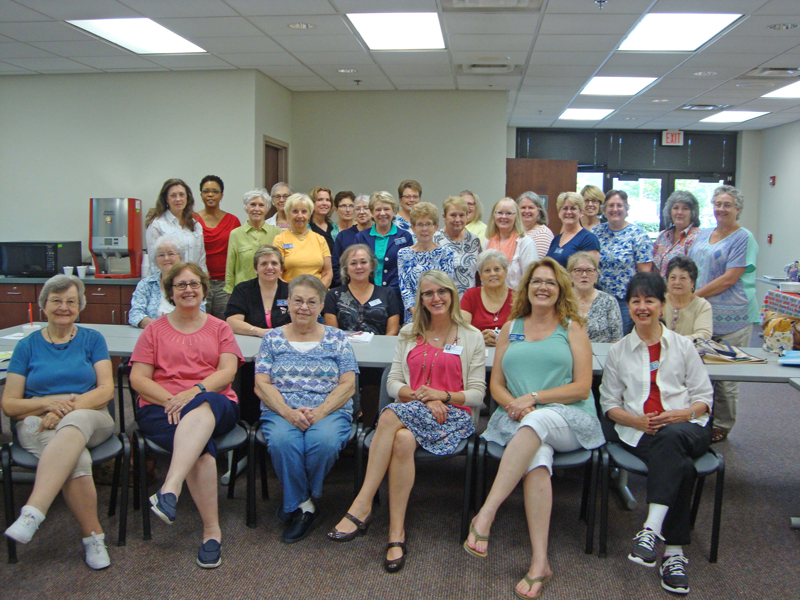 Members of the Ritzy Thimble Quilters