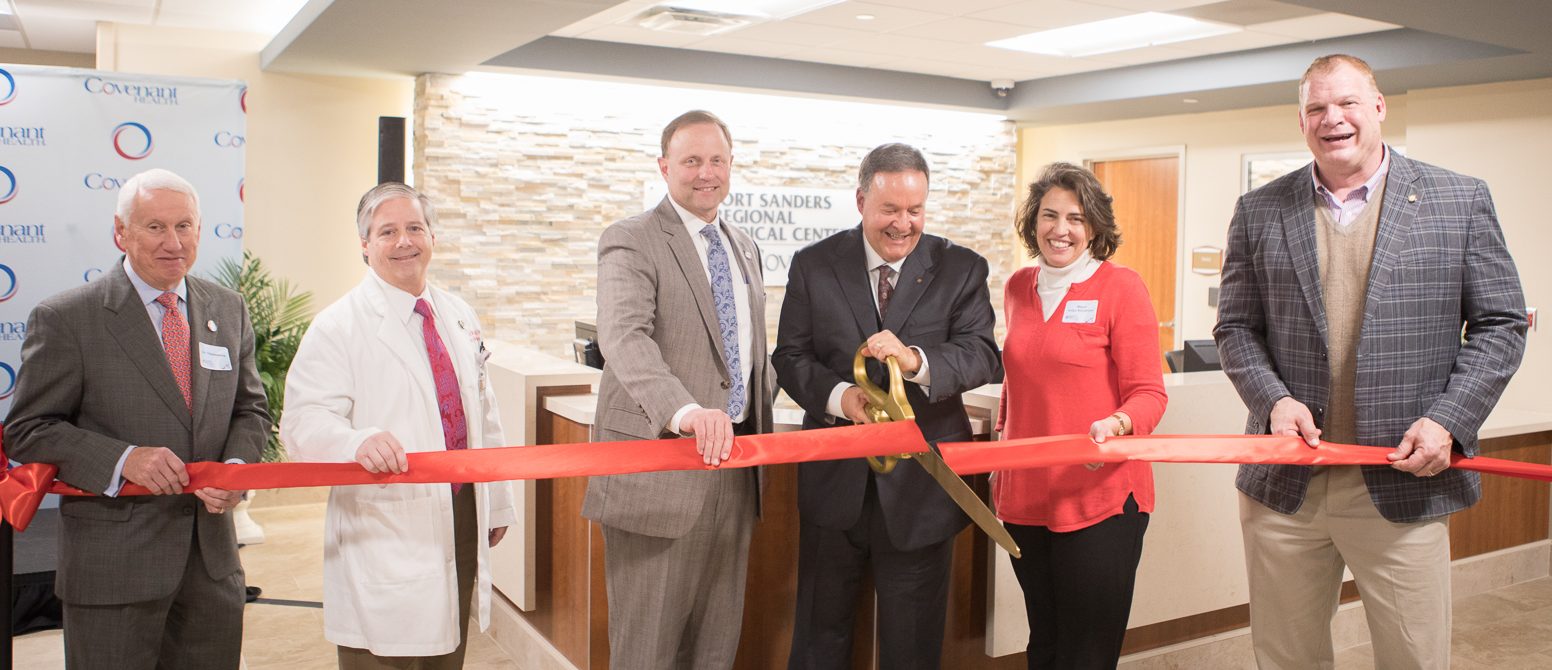 Covenant Health leaders and Knoxville’s City and County mayors help cut the ribbon on Fort Sanders Regional Medical Center’s newly renovated emergency department.