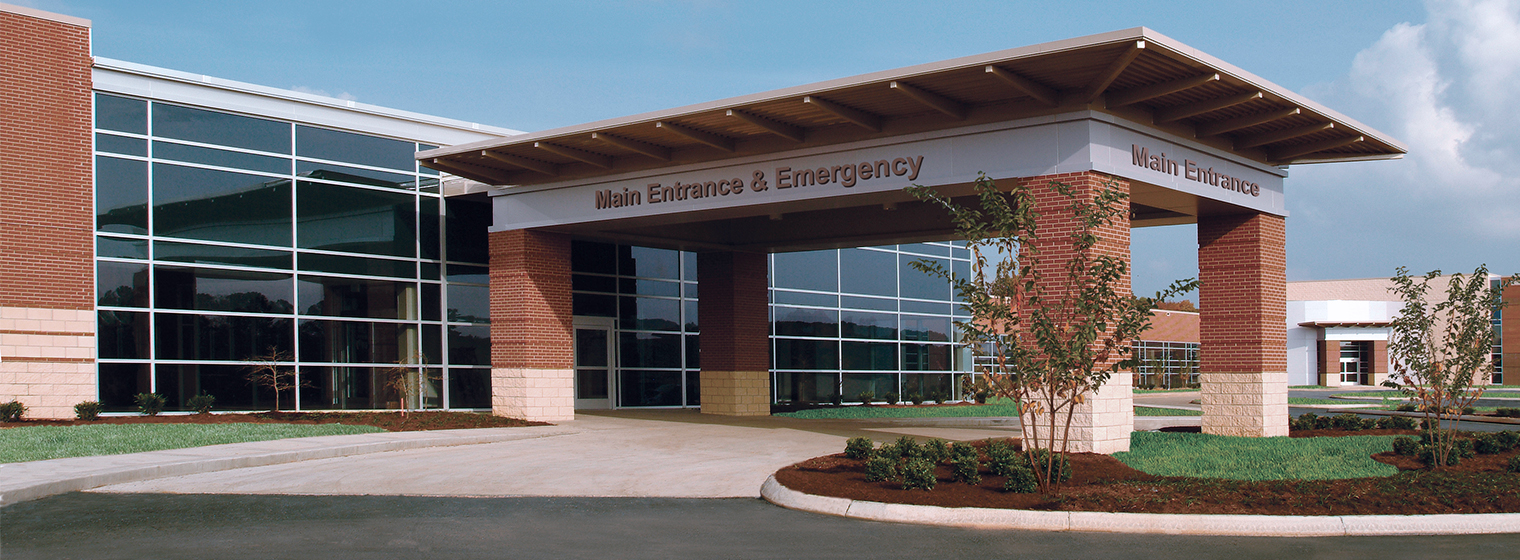 exterior shot of emergency entrance at Fort Loudoun Medical Center