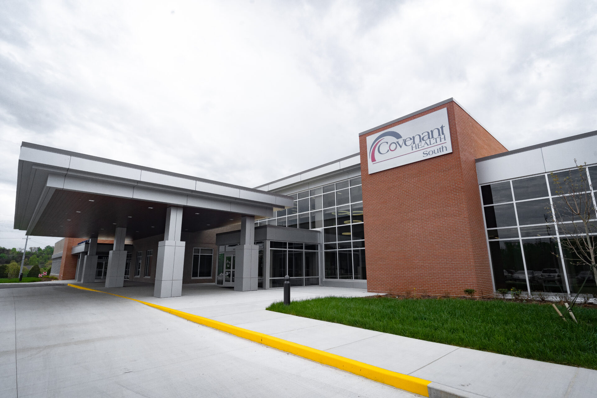 Exterior photo of Covenant Health South