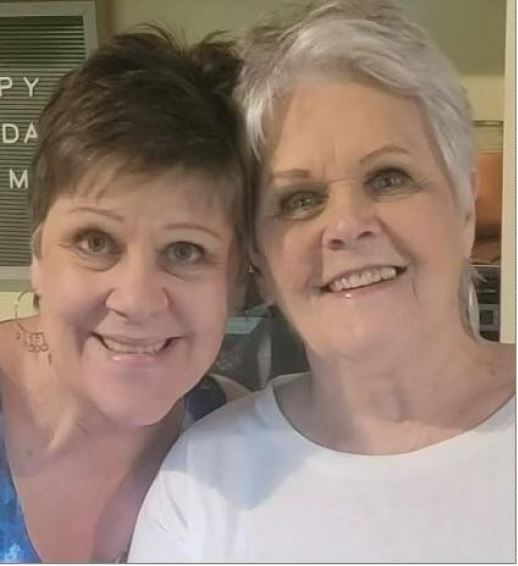 Patient Judy Mellinger and daughter Lori Barckhoff
