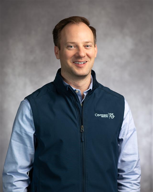 Headshot of Ryan Reddick